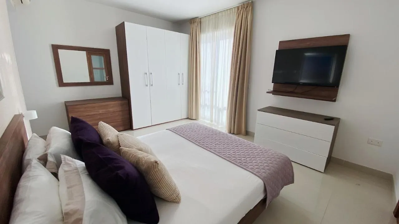Appartamento Let Me Host Malta Sliema Sea front Malta